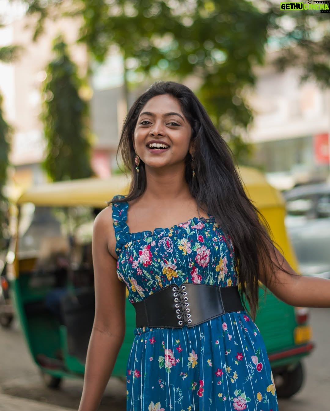 Vijaya Lakshmi - 25.2K Likes - Windy   music   banaglore street’s 🫰🏻

Click.@joshi___photography____ 
.
.in frame. @vijaya_lakshmi.official 
.
.
.
.#indore#explore#exploremore
#bengaluru#trendingreels#trendingsongs
#candid#modelphotography
#photography#kannada#englishsongs
#nikon#reels#vairalvideo
#StreetPhotography#bengaluru
#UrbanPhotography#india
#CityLights#instagram
#StreetShot
#EverydayUrban
#urbanexploration