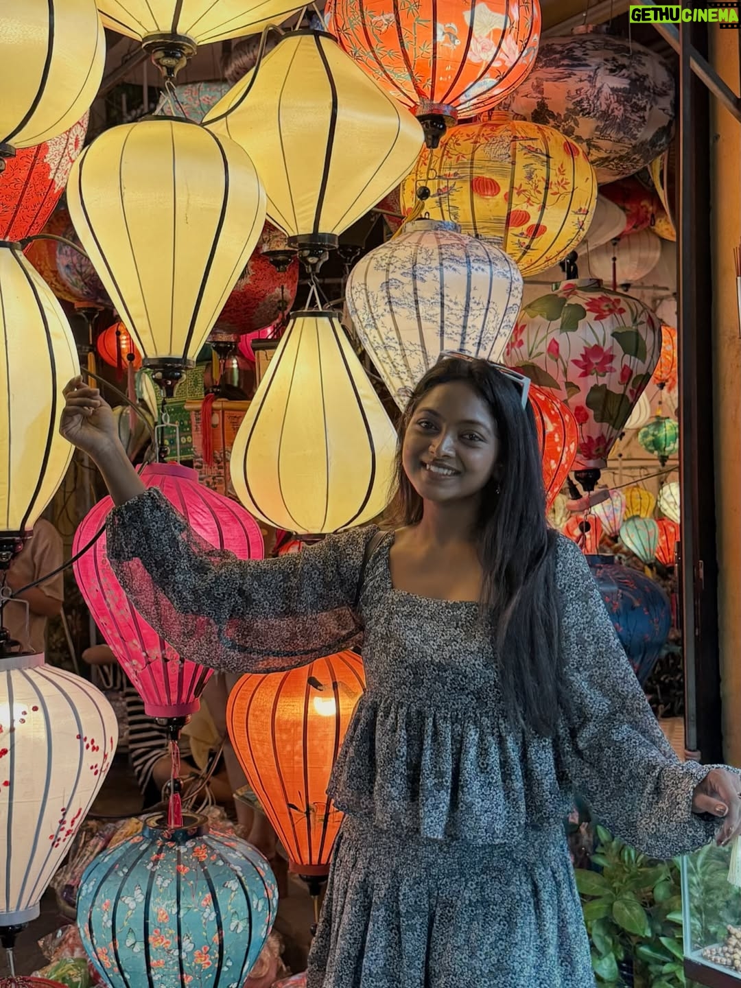 Vijaya Lakshmi - 19.4K Likes - New me, new world 🌈

#photography #explore #photoshoot #classy #exploremore #sassygirl #trendingnow #colorskannada #beautiful #udayatv #ootd #fypシ #follow #nikond5600 #bengaluru #kerala #instagramreels #vairalreels
