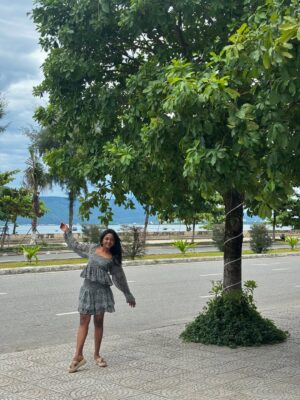 Vijaya Lakshmi Instagram - New me, new world 🌈

#photography #explore #photoshoot #classy #exploremore #sassygirl #trendingnow #colorskannada #beautiful #udayatv #ootd #fypシ #follow #nikond5600 #bengaluru #kerala #instagramreels #vairalreels