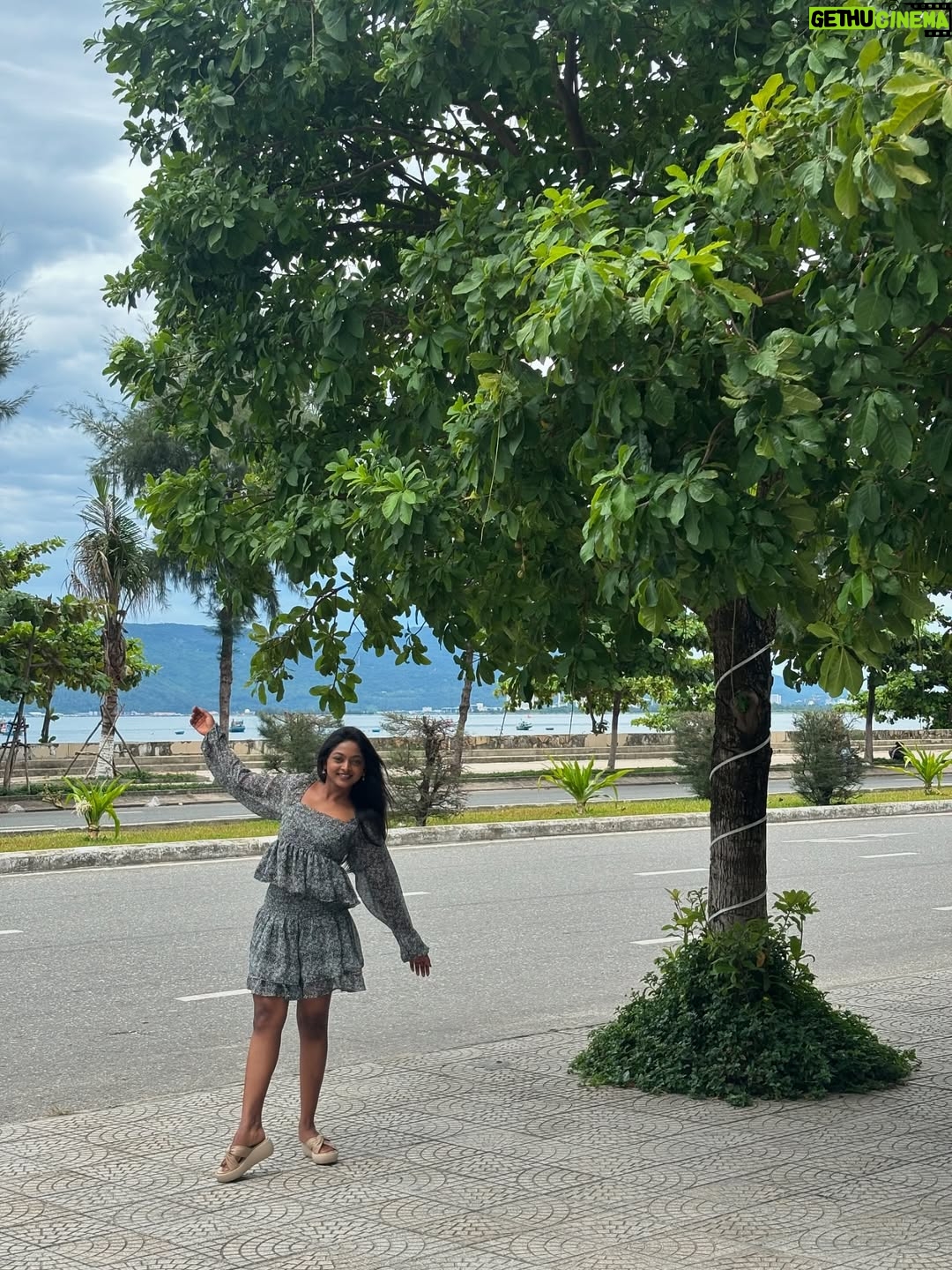 Vijaya Lakshmi - 19.4K Likes - New me, new world 🌈

#photography #explore #photoshoot #classy #exploremore #sassygirl #trendingnow #colorskannada #beautiful #udayatv #ootd #fypシ #follow #nikond5600 #bengaluru #kerala #instagramreels #vairalreels