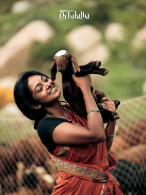 Vijaya Lakshmi Instagram - Kurubana Rani ……………

.
.in frame.@vijaya_lakshmi.official 

#photography #explore #photoshoot #classy #exploremore #sassygirl #trendingnow #colorskannada #beautiful #udayatv #ootd #fypシ #follow #bengaluru #kerala #instagramreels #vairalreels