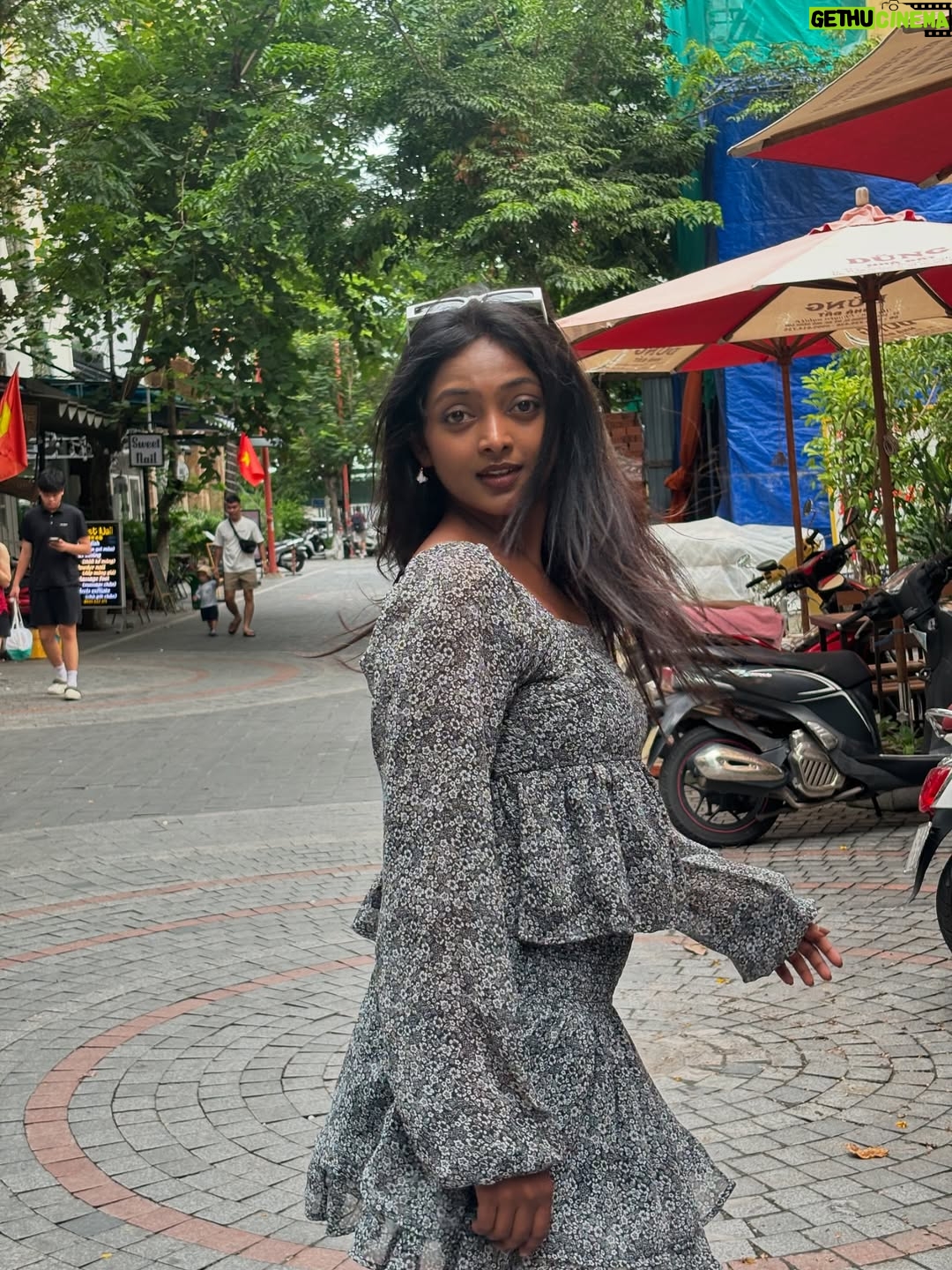 Vijaya Lakshmi - 19.4K Likes - New me, new world 🌈

#photography #explore #photoshoot #classy #exploremore #sassygirl #trendingnow #colorskannada #beautiful #udayatv #ootd #fypシ #follow #nikond5600 #bengaluru #kerala #instagramreels #vairalreels