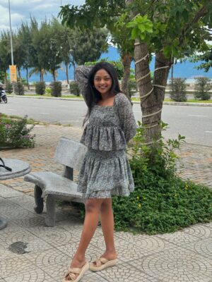 Vijaya Lakshmi Instagram - New me, new world 🌈

#photography #explore #photoshoot #classy #exploremore #sassygirl #trendingnow #colorskannada #beautiful #udayatv #ootd #fypシ #follow #nikond5600 #bengaluru #kerala #instagramreels #vairalreels