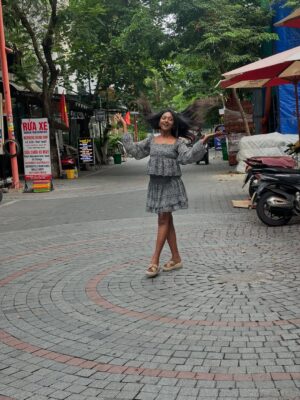 Vijaya Lakshmi Instagram - New me, new world 🌈

#photography #explore #photoshoot #classy #exploremore #sassygirl #trendingnow #colorskannada #beautiful #udayatv #ootd #fypシ #follow #nikond5600 #bengaluru #kerala #instagramreels #vairalreels