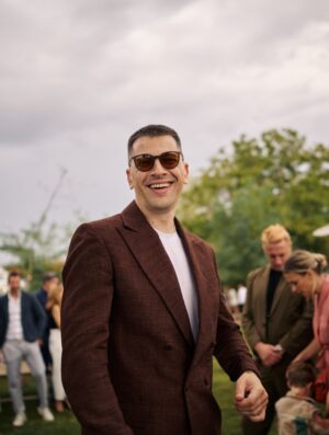 Viktor Savić Instagram - Jer kum nije dugme!