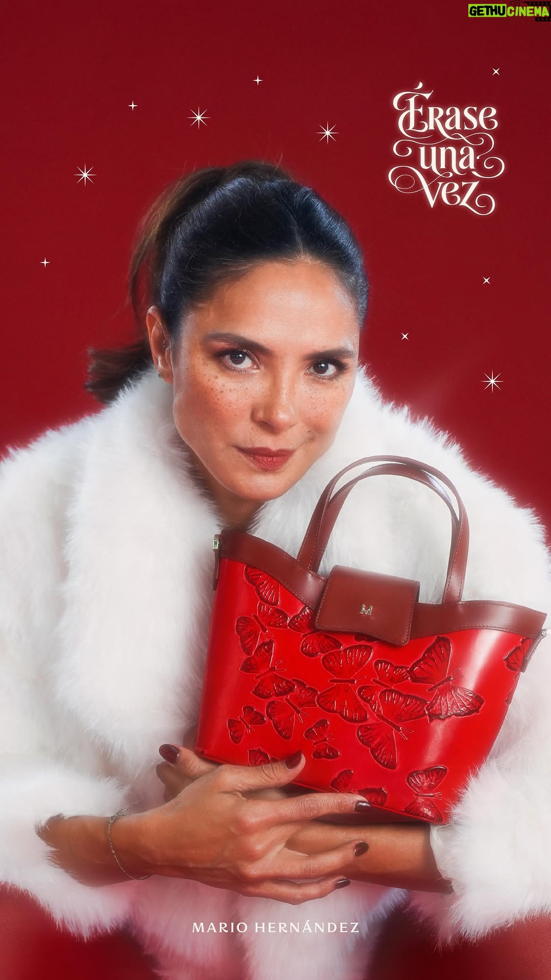 Viña Machado - 765 Likes - Nuestra embajadora Viña Machado (@vinamachado) nos comparte su selección de regalos 🎁 

Bolsos, billeteras, gorras y muchos más detalles pensados para sorprender. 

✨ con Mario Hernández la Navidad es mágica en www.mariohernandez.com.co 

#MarioHernandez #NavidadMH