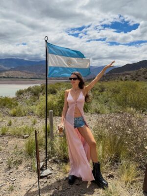 Violeta Urtizberea Instagram - Este finde tuve coronita 👑 
@corona_argentina