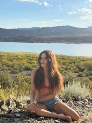 Violeta Urtizberea Instagram - Este finde tuve coronita 👑 
@corona_argentina