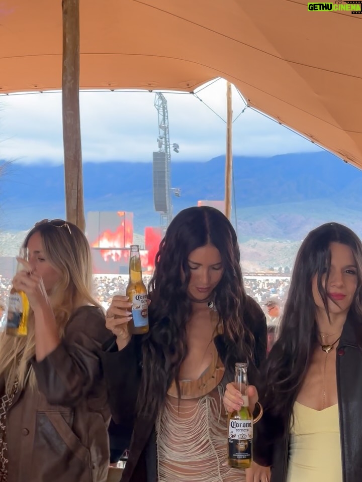 Violeta Urtizberea - 37.8K Likes - Este finde tuve coronita 👑 
@corona_argentina