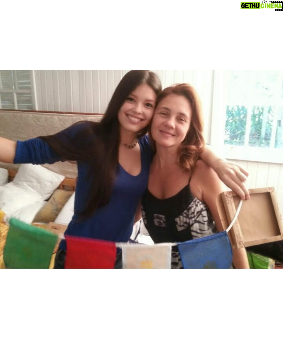 Vitória Strada - 22.5K Likes - 2016 tinha algo diferente no ar ✨