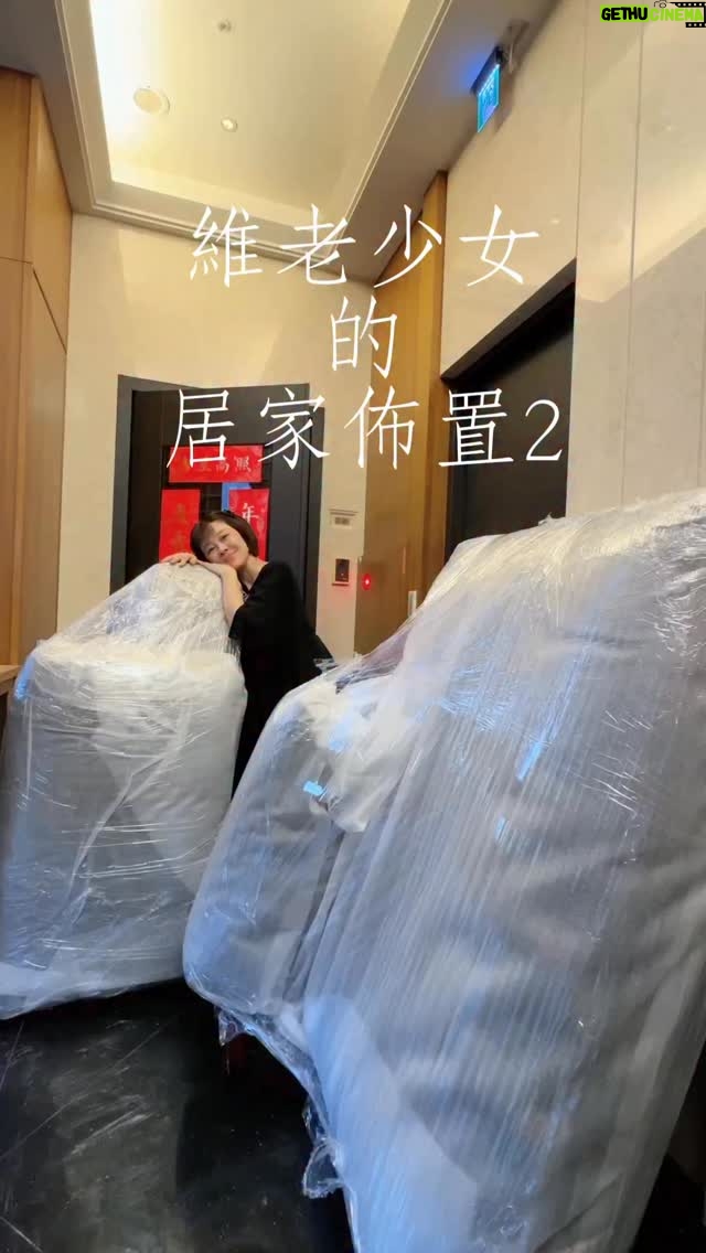 Vivi Lee - 1.8K Likes - 人家是孟母三遷
我是李母不知道幾次為子換沙發😆
（沙發就是一個可以舒服攤著的地方🥸

#hay #magssoftsofa