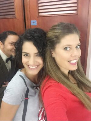 Vivian Ossa Instagram - 2016 que año fuiste ! ✨ conocí al amor de mi vida , grabé mi primer novela como reparto que fue el Tesoro la figurita del Luz del Sol y luego grabe Los Morales , que sigue guardada en mi corazón y en el de ustedes … muchos cambios de look y muchos sueños cumplidos ese 2016 ✨ Desde ese entonces me conocen o desde cuando me siguen ? #2016