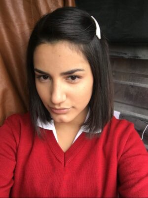 Vivian Ossa Instagram - 2016 que año fuiste ! ✨ conocí al amor de mi vida , grabé mi primer novela como reparto que fue el Tesoro la figurita del Luz del Sol y luego grabe Los Morales , que sigue guardada en mi corazón y en el de ustedes … muchos cambios de look y muchos sueños cumplidos ese 2016 ✨ Desde ese entonces me conocen o desde cuando me siguen ? #2016