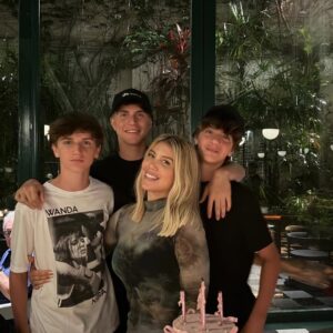 Wanda Nara Instagram - 🤍 mi cumple feliz