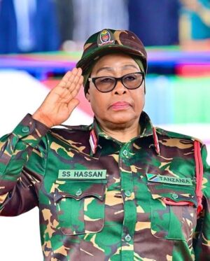 Wema Sepetu Instagram - Happy Independence Tanzania.... Rais Wangu, Mama yangu...
Kale kanyimbo ka baba yetu Clemence kamenikaa kwa kichwa... 😂😂😂😂😂
Nachoka mimi Nachoka, Mwandambo Nachoka....