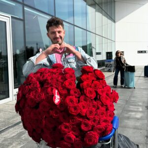 Wiktoria Gąsiewska Instagram - Powrót z Afryki do mojej rzeczywistości, szybki wypad w Tatry, wesele i dużo pracy… 
Każda podróż jest piękna, ale kocham wracać do domu, do moich ludzi ♥️ #homesweethome