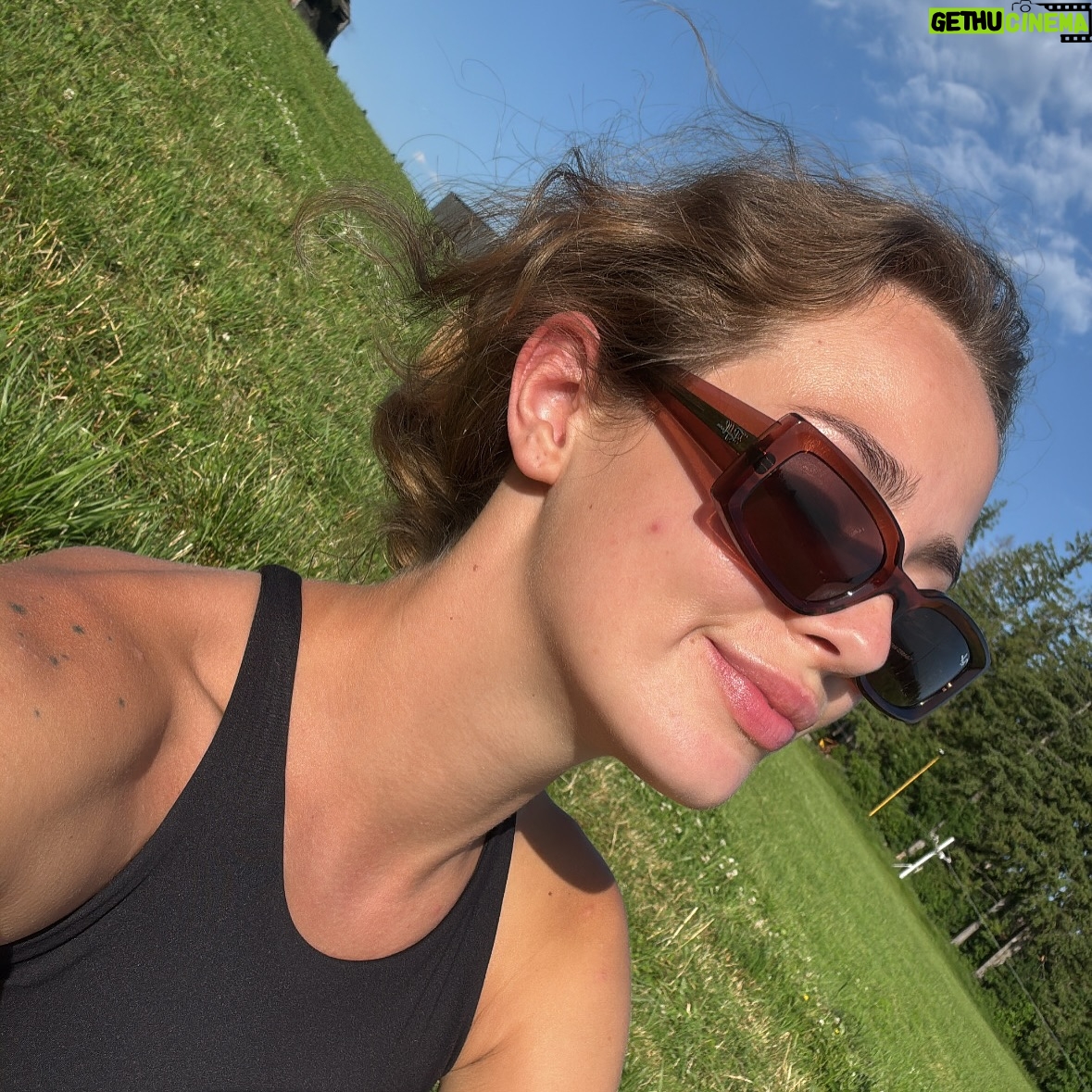 Wiktoria Gąsiewska - 15.3K Likes - Powrót z Afryki do mojej rzeczywistości, szybki wypad w Tatry, wesele i dużo pracy… 
Każda podróż jest piękna, ale kocham wracać do domu, do moich ludzi ♥️ #homesweethome