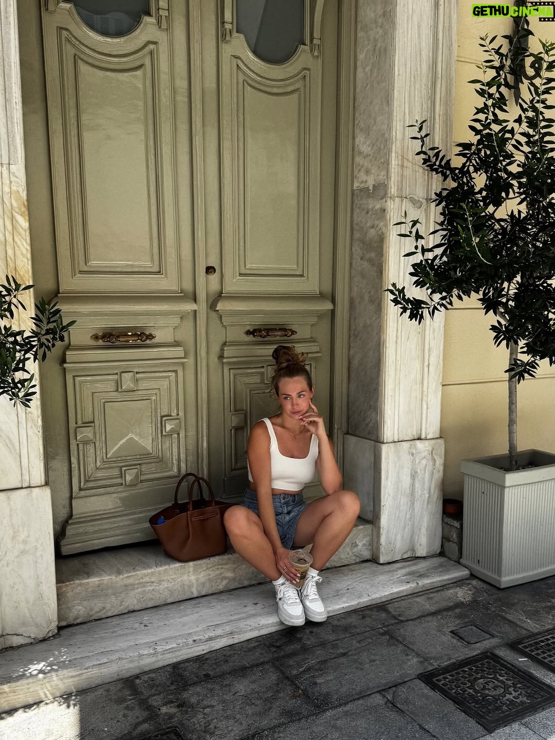 Wiktoria Gąsiewska - 11K Likes - Little moments, big vibes. ☕🌿