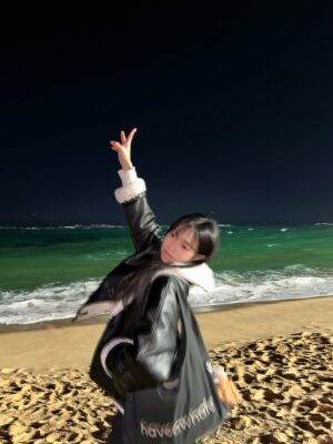 YENA Instagram - 겨울 좋아! 바다 좋아!