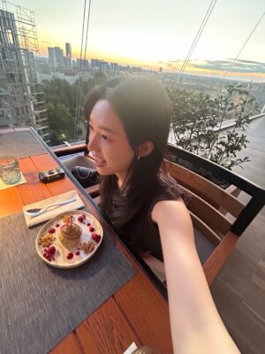 YENA Instagram - 여름 이제 잘 가〰️