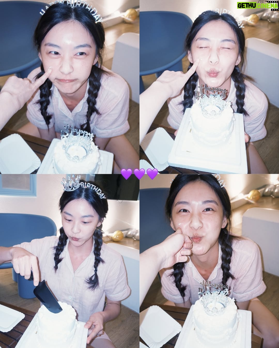 Ya-Gi Lai - 3.9K Likes - 今年看到第一顆蛋糕出現在眼前時 ——
眼淚不小心掉下來了。

也許是因為走過那些在黑暗裡等待陽光的日子，
才更明白被愛著、吹著蠟燭許願、對未來充滿期待
是多麼難得也多麼幸福。

真心謝謝每個階段來到身旁的善良與真誠🫶🏻

“Bad things at times do happen to good people.”
「有時候不幸的事情，也會落在善良的人們身上。」
這句《機智醫生生活2》的台詞，
想分享給同樣勇敢努力中的你們。

最後許個願：
願宇宙讓每個全力以赴，都能再多一點幸運。

祝我生日快樂吧
Happy birthday to me 💛🎂✨🍀 -2025.11.12