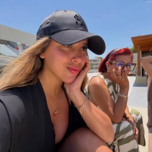 Yahaira Plasencia Instagram - Un inicio de año bendecido💫
✨Dios presente 
✨Familia unida 
✨Trabajo y salud 

Mi mamá siempre dice…la boca tiene poder entonces.. 
DECRETO EN EL NOMBRE DE DIOS QUE ESTE AÑO SERÁ MÁS BENDECIDO QUE NUNCA!! ❤️
Confío en ti mi señor , gracias por tanto ✨

VAMOS CON TODO 2026👌🏼🎬💫