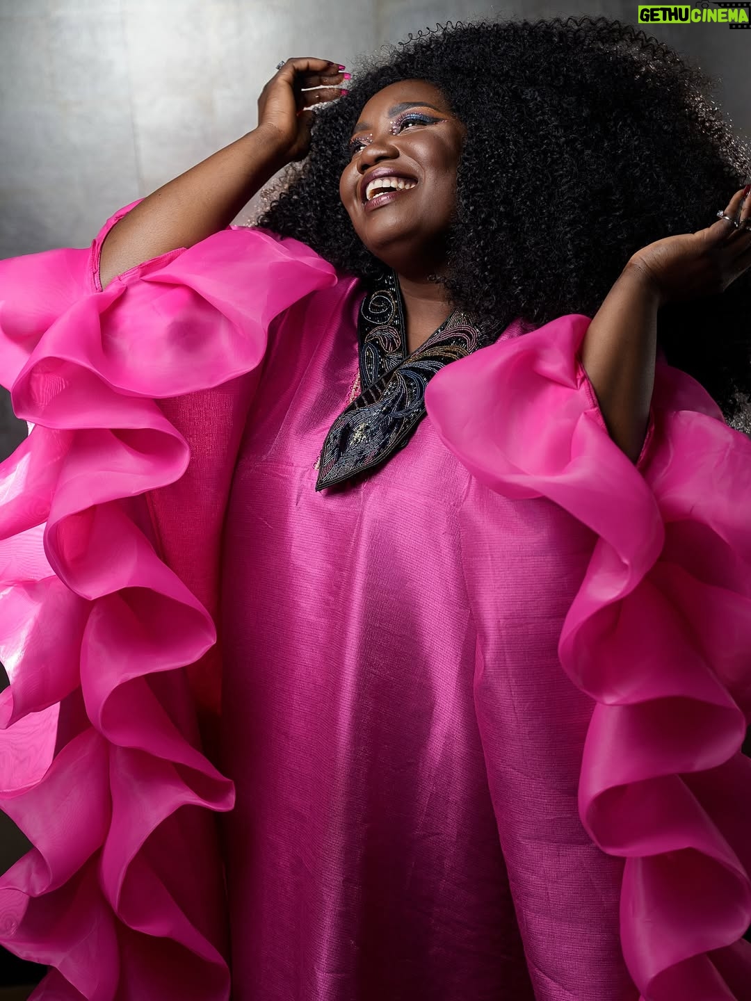 Yama Laurent - 414 Likes - @yama_laurent 💕
Quelle honneur de sublimer une légende ✨
#Photography @kirosimages 📸

Le CCAM présente @balafrikana 
Direction artistique @angeloangy 
Head Stylist @mllegeri 
Head Mua @sylkiesly
📍@le9montreal 

#sylkiesly #montrealmakeupartist #montrealartist #melanin #femmenoire #pink #ootd #motd #balafrikana #montreal #blackwomen #smile #makeupbyme #makeupforblackwomen #torontophotographer #montrealphoto