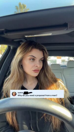 Yanina Mak Instagram - My degree in Sarcasm just doesn’t let me reply differently
#jokes#marriage#girlsgirl#womensupportingwomen