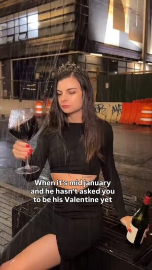 Yanina Mak Instagram - Valentine’s Day coming
#valentinesday#trending#slavicgirl#womenssupport#girltalk