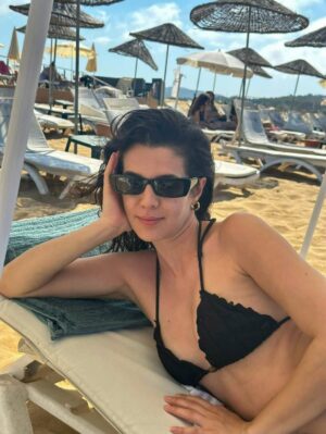 Yaprak Medine Instagram - gezdirilen biri 👻