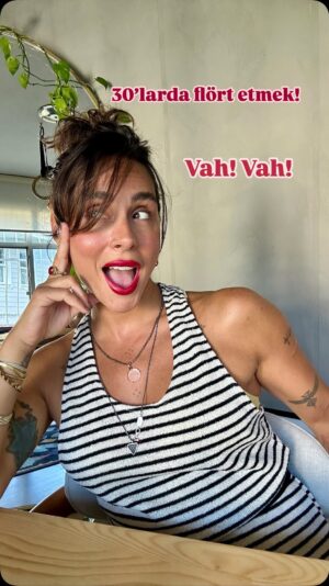 Yasemin Yürük Instagram - Ele güne karşı yapayalnız böyle de olmaz ki! 

#30lar #flört #keşfet #30yaş 🤭