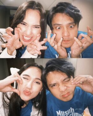 Yasmin Napper Instagram - Hari ini kita bakal cinema visit di Botani Square Bogor!
Sampai jumpa yah! Beli tiketnya sekarang @film.musuhdalamselimut 🤎