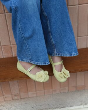 Yasmin Napper Instagram - Cute, comfy, unstoppable with my new @melissashoes_id 💛