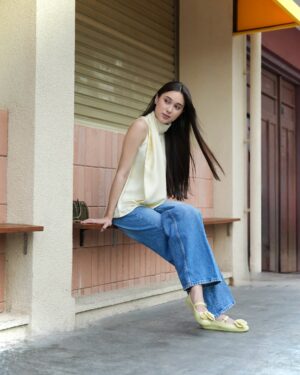 Yasmin Napper Instagram - Cute, comfy, unstoppable with my new @melissashoes_id 💛