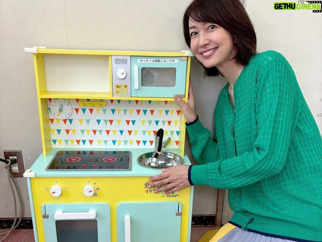 Yōko Moriguchi - 9.1K Likes - .
.
相棒season24
第８話「梟は夜に飛ぶ」
写真は
いつも仲良し亀山ご夫妻＆
美和子さんとのツーショット

そして
本日のゲストは
中田喜子　さん。
プレバトでしかご一緒した事がなかったので台本にお名前を見つけた時から共演させていただけるのを楽しみにしておりました〜。
撮影中はニヘラニヘラとなんども近づいて行ってすみません笑
幸せでございました😆
.
@aibou_official 
#相棒
#亀山夫妻
#中田喜子　さま
#こてまり