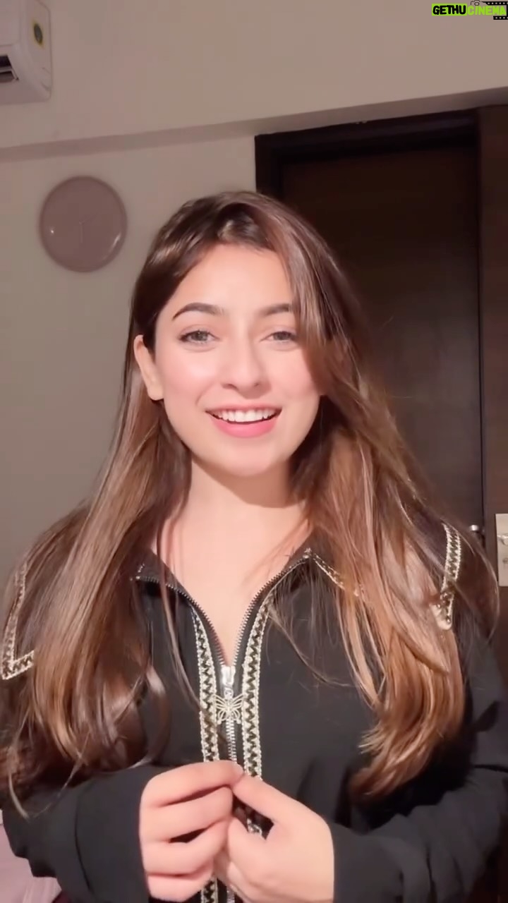 Yogita Bhatia - 47.4K Likes - 🖤✨