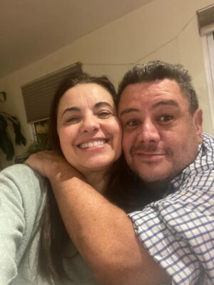 Yolanda Ventura Instagram - “Defender la alegría como una trinchera , defenderla del escándalo y la rutina, de la miseria y los miserables, de las ausencias transitorias y definitivas …” Gracias #2025 #yolandaventura #fichaamarilla