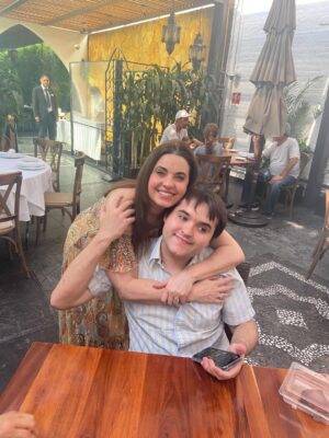 Yolanda Ventura Instagram - “Defender la alegría como una trinchera , defenderla del escándalo y la rutina, de la miseria y los miserables, de las ausencias transitorias y definitivas …” Gracias #2025 #yolandaventura #fichaamarilla