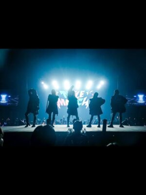 Yu Serizawa Instagram - ・

遅くなってしまったけど、

 i☆Ris 13th Anniversary Live -TITLE MATCH-

ありがとうございました！
今回はいつにもまして特別なライブでした！！

そんな時間を作ってくれたみんなに超特大BIGLOVE💙

14年目も素晴らしい景色たくさん見るぞー！

photo @kamiiisaka (かわいい写真多すぎて載せるのまよった)
newhair @laftale_akihiro (エクステ可愛すぎるツヤツヤ最高)
myLOVE @uesaka_sumire (見に来てくれたマイラブすみぺ様)

最後の１枚はファンの方が撮ってくれた写真！
なびく髪が美してくてお借りしました☺️

#ぴあアリーナmm #i_Ris