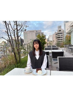 Yumiko Takino Instagram - テラス席が好きな季節🫖

#カフェ #カフェテラス