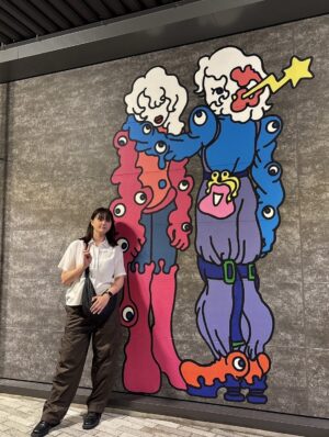 Yumiko Takino Instagram - 大阪・関西万博、楽しかった〜！

5枚目の画像は25年後の私です😌ふふ
お目当てに辿り着けてよかったー！
そしてスタンプ帳は半分くらい埋まりました📕

 #大阪万博 #万博 #大阪関西万博 #expo2025 #expo
#きたぞ万博