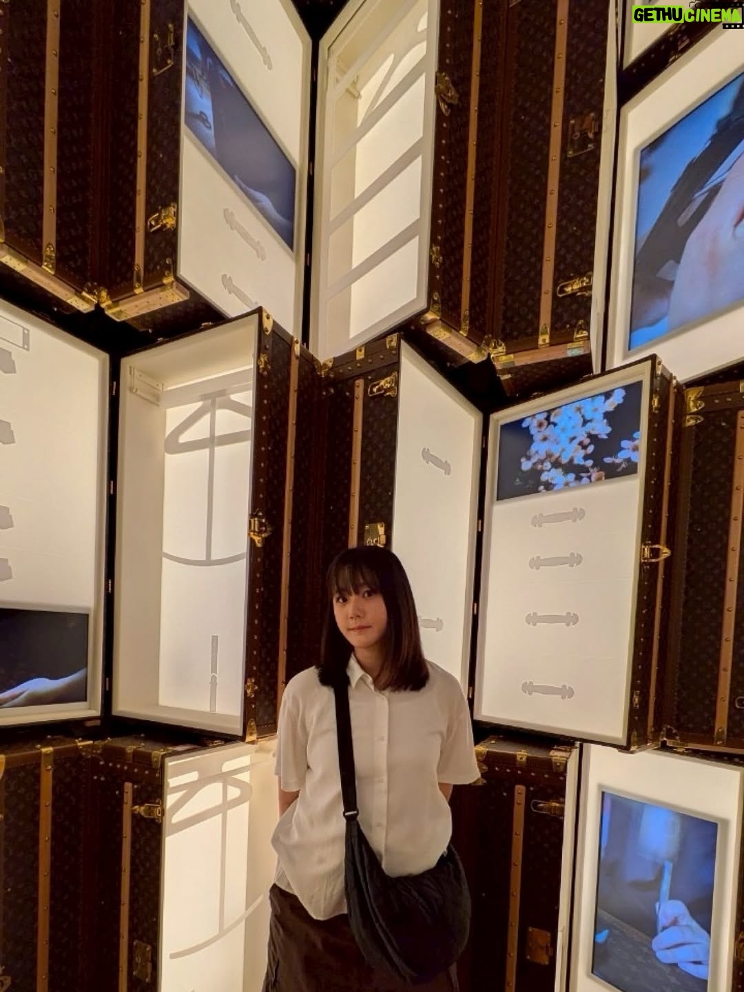 Yumiko Takino - 6.5K Likes - 大阪・関西万博、楽しかった〜！

5枚目の画像は25年後の私です😌ふふ
お目当てに辿り着けてよかったー！
そしてスタンプ帳は半分くらい埋まりました📕

 #大阪万博 #万博 #大阪関西万博 #expo2025 #expo
#きたぞ万博