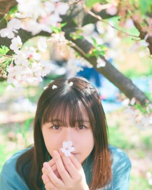 Yumiko Takino Instagram - 『瀧野由美子カレンダー2025.04-2026.03』

5月になり、告知が遅くなりましたが、、
今年もカレンダーを発売いたしました！
4度に渡る撮影で、四季折々の私を見ていただけると思います🌸
卓上カレンダーなので、ぜひデスクのお供に！
関連グッズも好評発売中です📅