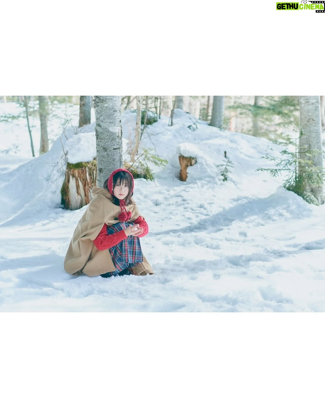 Yumiko Takino - 5.2K Likes - 『瀧野由美子カレンダー2025.04-2026.03』

5月になり、告知が遅くなりましたが、、
今年もカレンダーを発売いたしました！
4度に渡る撮影で、四季折々の私を見ていただけると思います🌸
卓上カレンダーなので、ぜひデスクのお供に！
関連グッズも好評発売中です📅