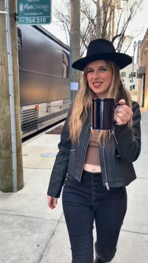 ZZ Ward Instagram - Ending 2025 with a full heart 🖤🙏
Thank you for listening, supporting, and growing with me!! Ready for what’s next ✨#DirtyShine #2026 #HappyNewYear