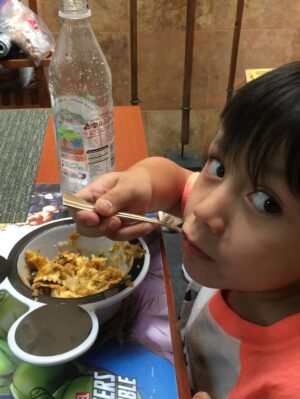 Zahie Téllez Instagram - Parte 2 de mi #2016
Un año de muchos cambios y el más grande fue ver a mi Mariano pasar de ser un bebé a un niño pequeño, cuando veo estas fotos siento nostalgia, pero también mucho amor ❤️
Sin duda alguna, recordar es volver a vivir 💃🏻