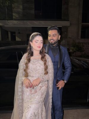 Zahra Waseem Instagram - 🦢💍🕊️

👗 @mysiebytahira 
💄 @fazistudio