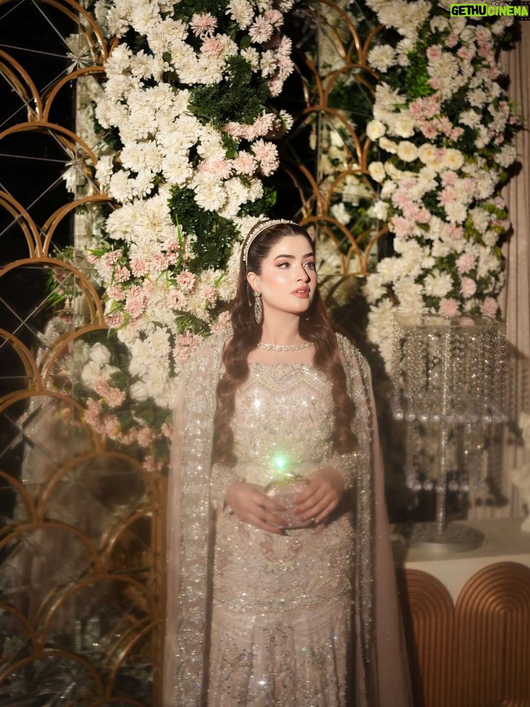 Zahra Waseem - 67.9K Likes - 🦢💍🕊️

👗 @mysiebytahira 
💄 @fazistudio
