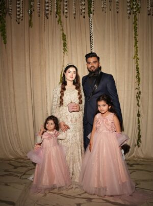 Zahra Waseem Instagram - 🦢💍🕊️

👗 @mysiebytahira 
💄 @fazistudio