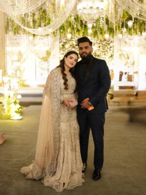 Zahra Waseem Instagram - 🦢💍🕊️

👗 @mysiebytahira 
💄 @fazistudio